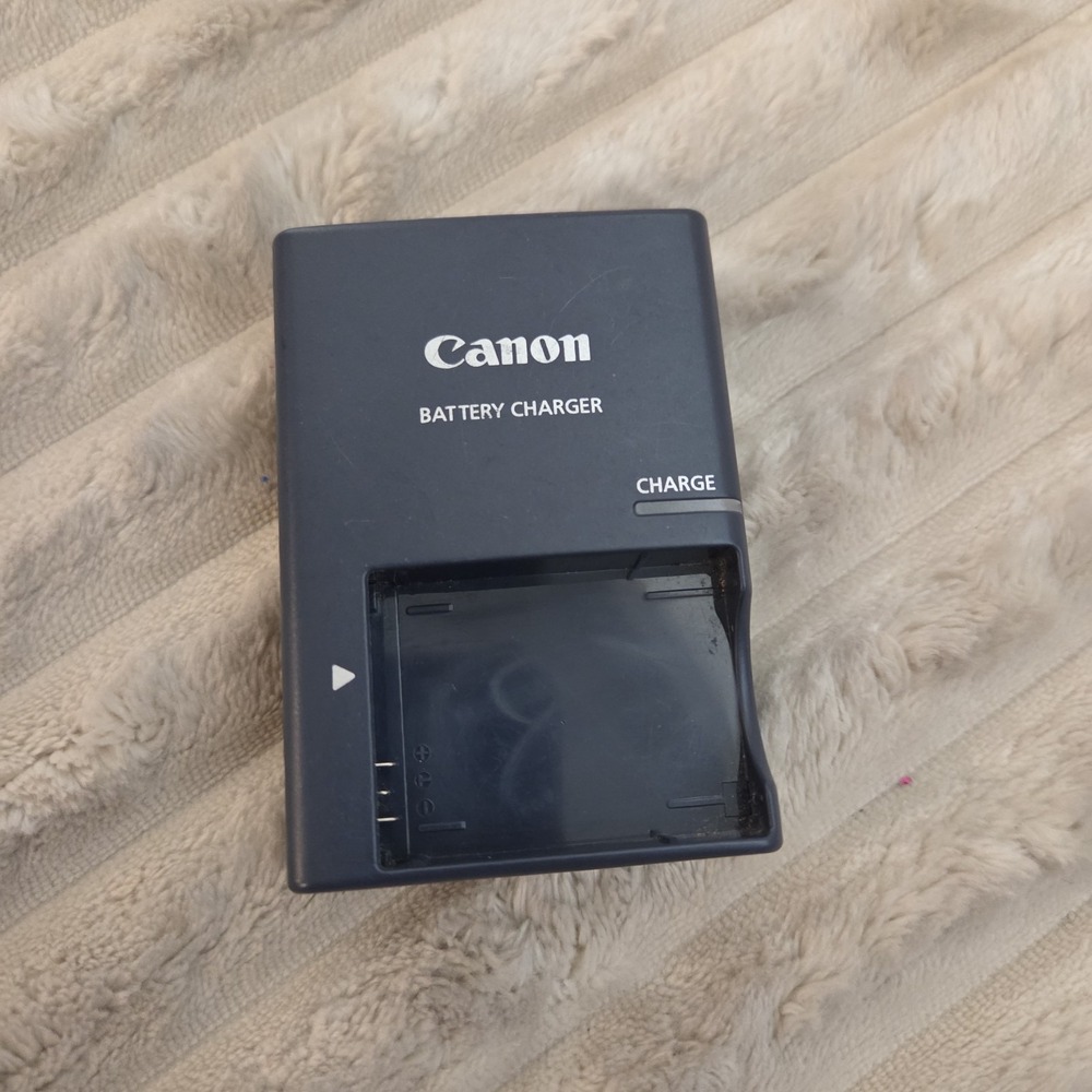 Genuine Canon CB-2LX Battery Charger for NB-5L Digital Camera PowerShot